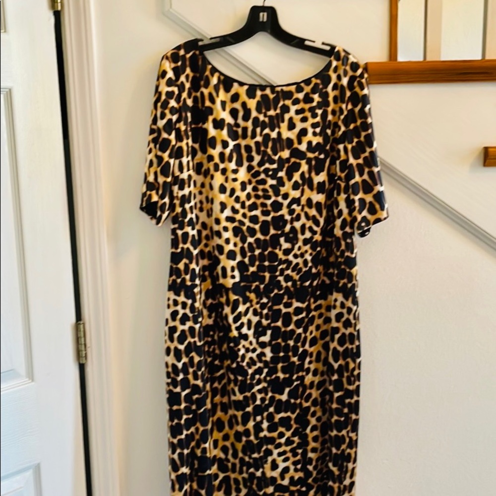 St. John silk spandex dress size 14 nwot .